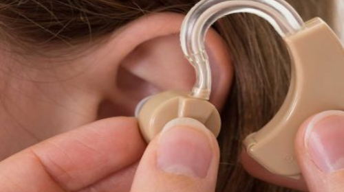 3 Benefits of Hearing Aids You’ll See Right Away